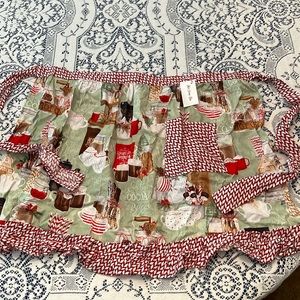 Handmade apron. Ties at waist